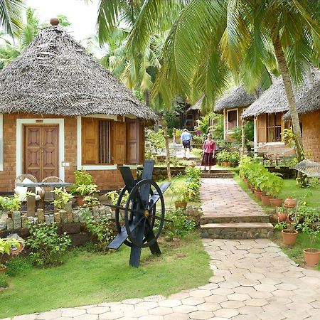 Soma Manaltheeram Ayurveda Beachvillage Kovalam Eksteriør billede