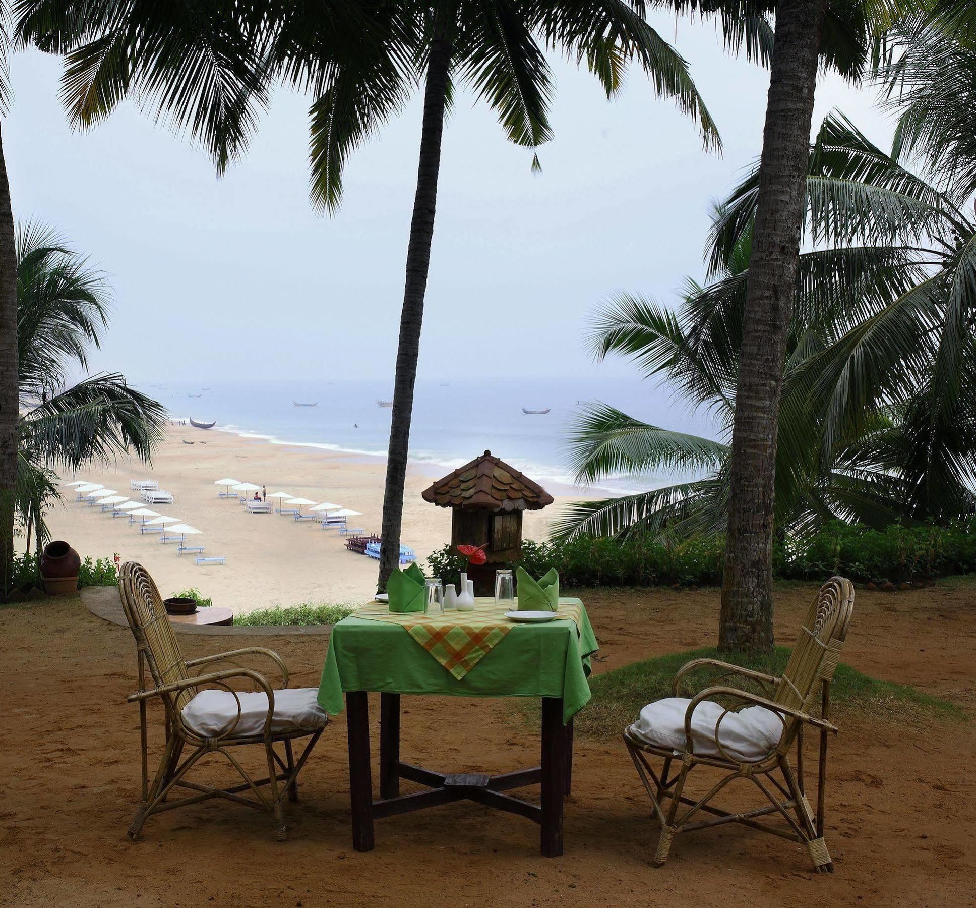 Soma Manaltheeram Ayurveda Beachvillage Kovalam Eksteriør billede