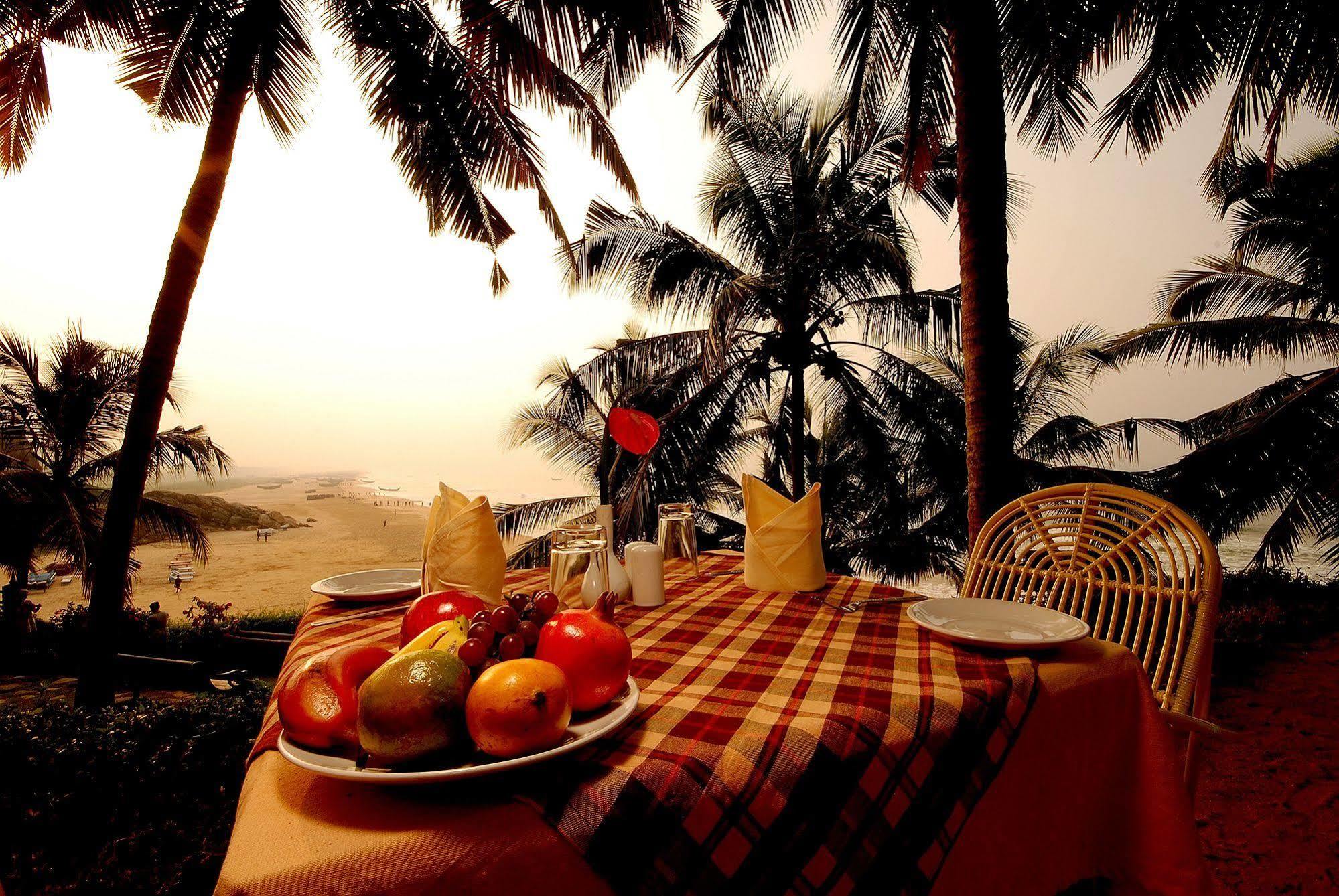 Soma Manaltheeram Ayurveda Beachvillage Kovalam Eksteriør billede