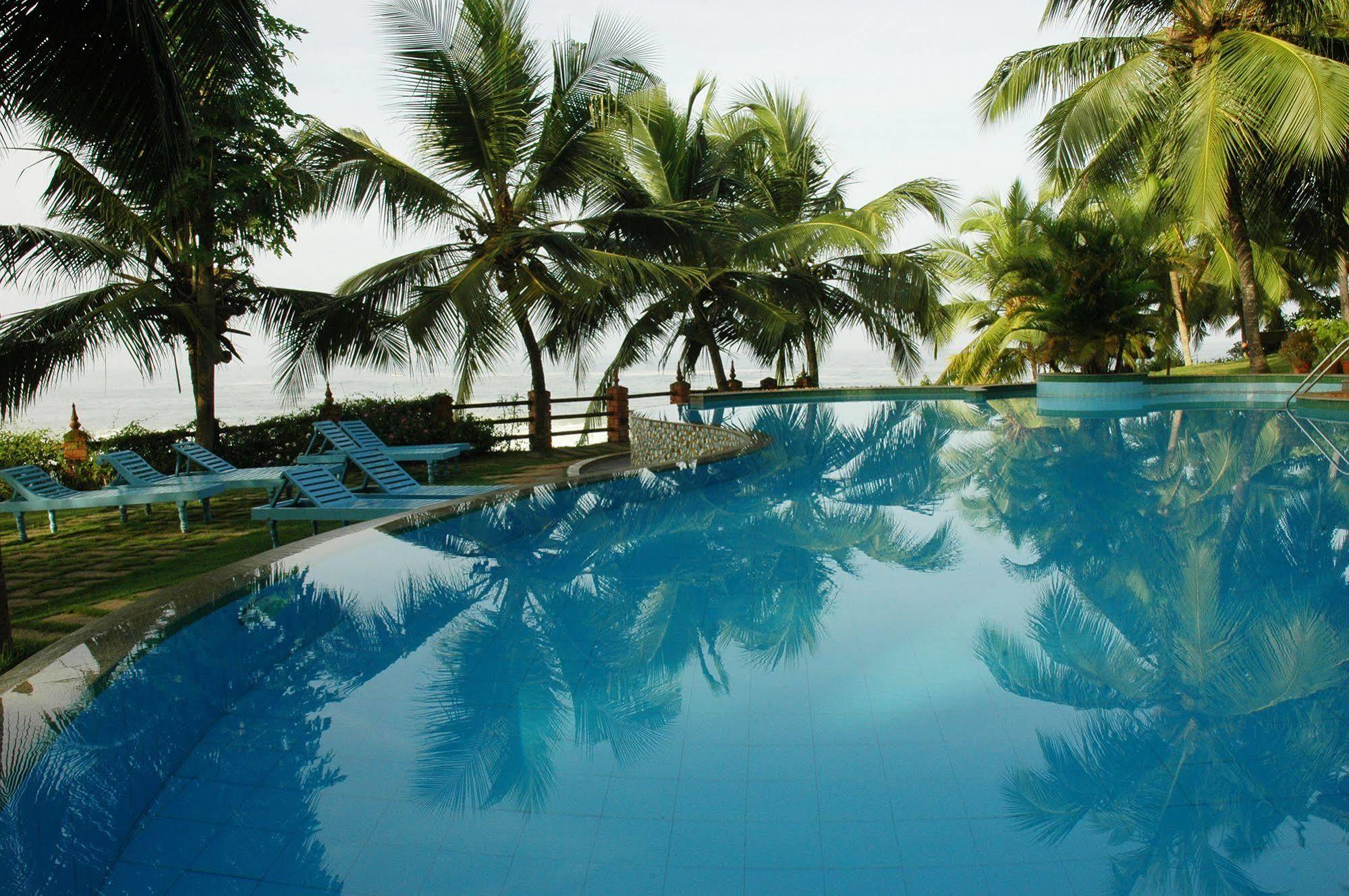 Soma Manaltheeram Ayurveda Beachvillage Kovalam Eksteriør billede